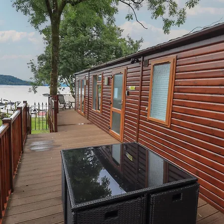 Shoreside * Bowness-on-Windermere